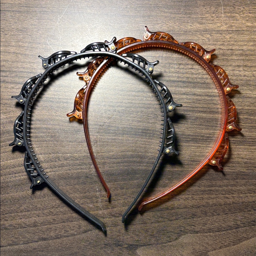 Set of Two Hair Headbands with Clips in Black and Brown